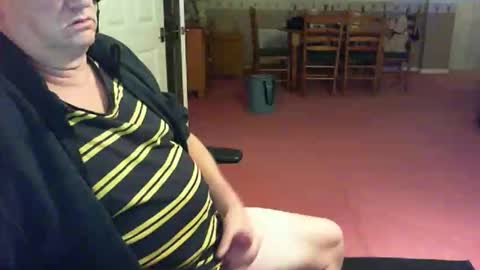 Snapshot of flooty999 chatting on November 2, 2025, 1:30 am flooty999 online show from November 2, 2025, 1:30 am