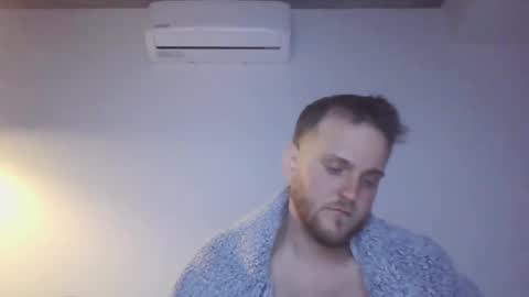 Snapshot of flopy1995 chatting on February 22, 2025, 8:50 am flopy1995 online show from February 22, 2025, 8:50 am