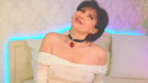 Snapshot of flor_vi chatting on December 7, 2024, 11:07 am Victoria create your account through my link  online show from December 7, 2024, 11:07 am