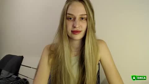 Florisa online show from October 19, 2025, 8:53 pm