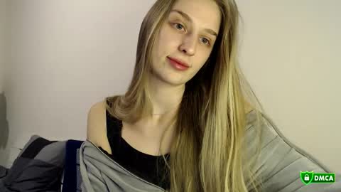 Florisa online show from October 20, 2025, 9:04 pm
