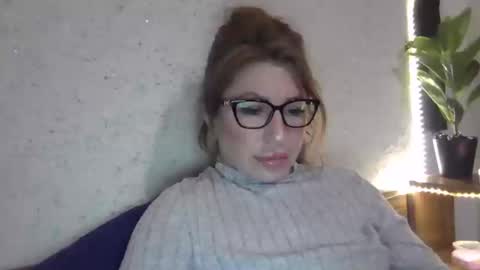 Snapshot of fox_red_lady7 chatting on January 23, 2025, 8:24 pm fox_red_lady7 online show from January 23, 2025, 8:24 pm