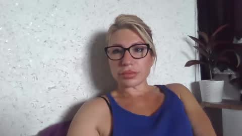 Snapshot of fox_red_lady7 chatting on September 24, 2025, 5:55 am fox_red_lady7 online show from September 24, 2025, 5:55 am