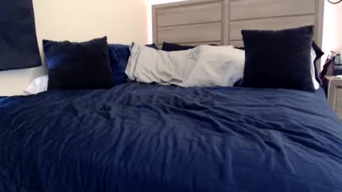 Snapshot of fragilemasochist chatting on December 5, 2024, 6:44 pm Angel online show from December 5, 2024, 6:44 pm