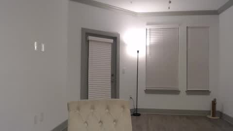 Snapshot of fragilemasochist chatting on February 1, 2025, 7:57 am Angel online show from February 1, 2025, 7:57 am