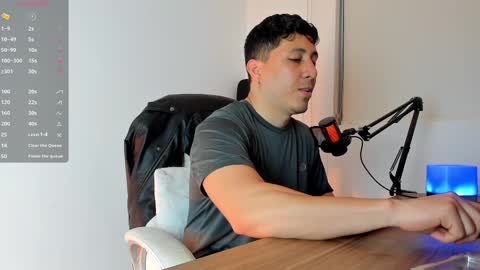 Snapshot of francodelacruz chatting on March 6, 2025, 2:19 am Francum online show from March 6, 2025, 2:19 am