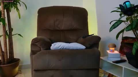 Snapshot of francodelacruz chatting on October 10, 2025, 5:34 pm Francum online show from October 10, 2025, 5:34 pm