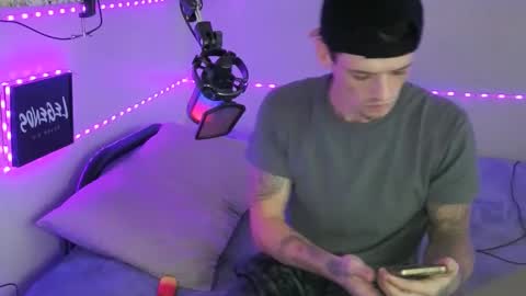 Snapshot of frankoafterdark chatting on September 8, 2025, 11:15 pm Franco online show from September 8, 2025, 11:15 pm