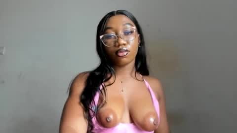Snapshot of freaky_ebonygirl chatting on September 25, 2025, 7:01 am Freaky ebonygirl online show from September 25, 2025, 7:01 am