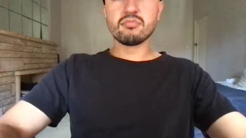 Snapshot of fred_555 chatting on February 12, 2025, 2:45 am fred_555 online show from February 12, 2025, 2:45 am