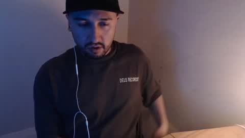 Snapshot of fred_555 chatting on September 15, 2025, 10:04 am fred_555 online show from September 15, 2025, 10:04 am