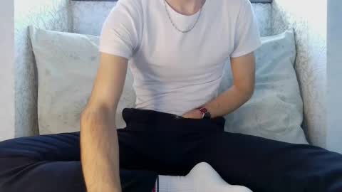 Snapshot of french_666999 chatting on January 16, 2025, 1:14 pm French 666999 online show from January 16, 2025, 1:14 pm