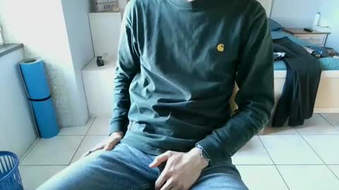 Snapshot of french_666999 chatting on February 6, 2025, 8:50 am French 666999 online show from February 6, 2025, 8:50 am