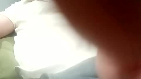 Snapshot of frenchsmoker29 chatting on November 17, 2025, 11:43 pm frenchsmoker29 online show from November 17, 2025, 11:43 pm