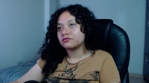 Snapshot of freud_x_louise1 chatting on December 7, 2024, 10:01 am Louise  online show from December 7, 2024, 10:01 am