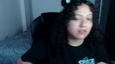 Snapshot of freud_x_louise1 chatting on December 29, 2024, 4:05 am Louise  online show from December 29, 2024, 4:05 am