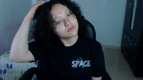 Snapshot of freud_x_louise1 chatting on January 7, 2025, 6:27 am Louise  online show from January 7, 2025, 6:27 am