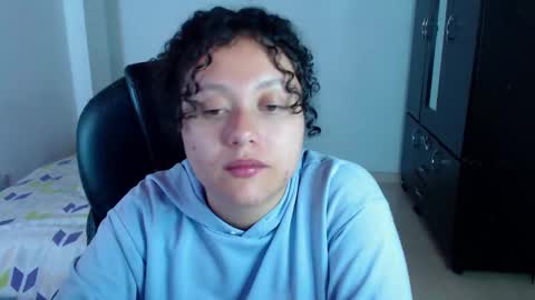 Snapshot of freud_x_louise1 chatting on February 17, 2025, 5:58 am Louise  online show from February 17, 2025, 5:58 am