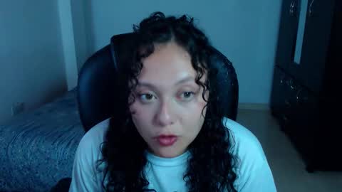 Snapshot of freud_x_louise1 chatting on October 20, 2025, 3:07 am Louise  online show from October 20, 2025, 3:07 am