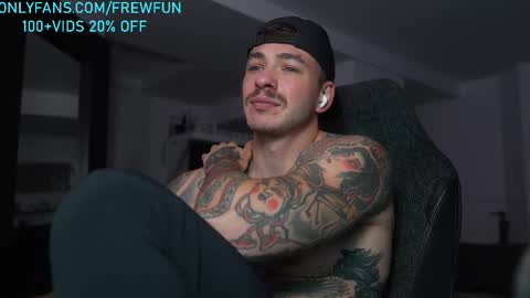 Snapshot of frewfun chatting on September 9, 2025, 1:05 am cameron online show from September 9, 2025, 1:05 am