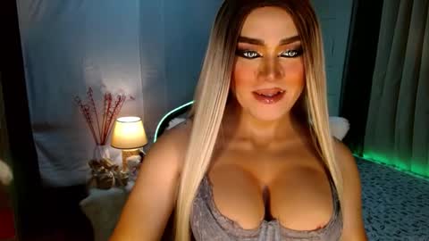 Miss Frea  online show from October 14, 2025, 1:17 am