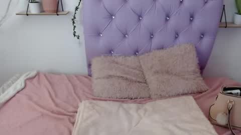 Snapshot of freyja_01 chatting on September 25, 2025, 9:29 pm Freyja online show from September 25, 2025, 9:29 pm