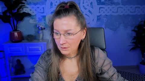 Snapshot of fridatander chatting on February 1, 2025, 9:11 am Frida Tander online show from February 1, 2025, 9:11 am