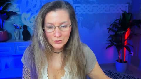 Snapshot of fridatander chatting on February 3, 2025, 9:08 am Frida Tander online show from February 3, 2025, 9:08 am