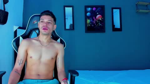 Snapshot of friendsofeverything_ chatting on March 5, 2025, 11:28 am Adam y pitter online show from March 5, 2025, 11:28 am