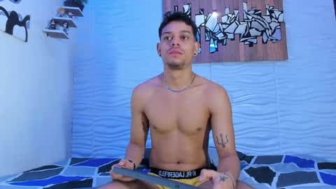 Snapshot of friendsofeverything_ chatting on September 14, 2025, 2:05 pm Adam y pitter online show from September 14, 2025, 2:05 pm