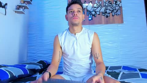 Snapshot of friendsofeverything_ chatting on September 15, 2025, 3:12 pm Adam y pitter online show from September 15, 2025, 3:12 pm