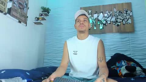 Snapshot of friendsofeverything_ chatting on October 5, 2025, 2:04 pm Adam y pitter online show from October 5, 2025, 2:04 pm