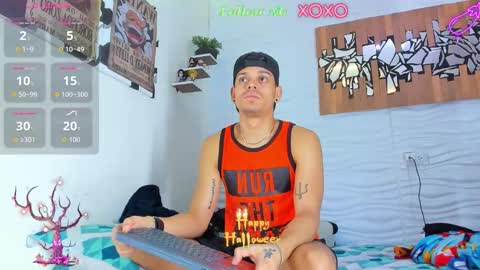 Snapshot of friendsofeverything_ chatting on October 12, 2025, 10:42 pm Adam y pitter online show from October 12, 2025, 10:42 pm