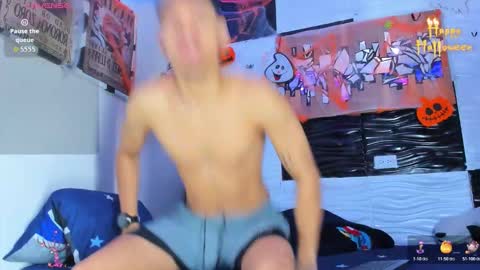 Snapshot of friendsofeverything_ chatting on October 18, 2025, 3:02 pm Adam y pitter online show from October 18, 2025, 3:02 pm