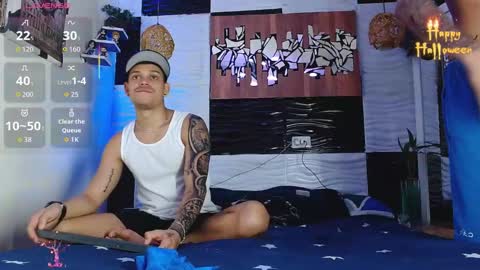 Snapshot of friendsofeverything_ chatting on October 30, 2025, 1:23 pm Adam y pitter online show from October 30, 2025, 1:23 pm