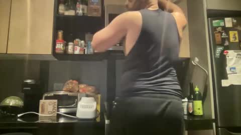 Snapshot of fuckyeahcoach chatting on January 26, 2025, 11:06 am Muscle Bear Jock in Training online show from January 26, 2025, 11:06 am