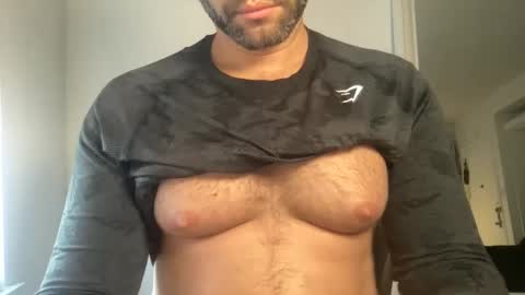 Snapshot of fuckyeahcoach chatting on September 21, 2025, 11:45 am Muscle Bear Jock in Training online show from September 21, 2025, 11:45 am