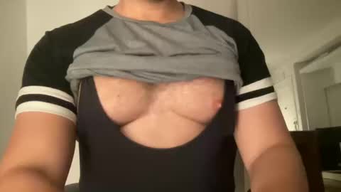 Snapshot of fuckyeahcoach chatting on October 16, 2025, 1:06 am Muscle Bear Jock in Training online show from October 16, 2025, 1:06 am