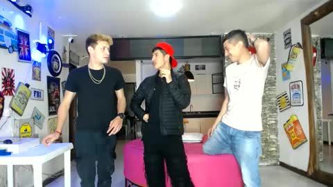 Snapshot of g4mens chatting on September 30, 2025, 2:44 pm G4MENS online show from September 30, 2025, 2:44 pm