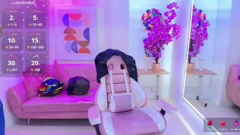 Snapshot of gabby_evanns chatting on September 27, 2025, 12:10 pm gabby_evanns online show from September 27, 2025, 12:10 pm