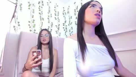 Snapshot of gabrielle_steele chatting on March 3, 2025, 3:30 am   online show from March 3, 2025, 3:30 am