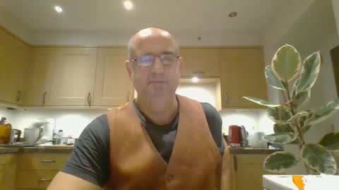 galacx online show from November 7, 2025, 6:35 am