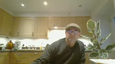 galacx online show from November 18, 2025, 4:11 pm