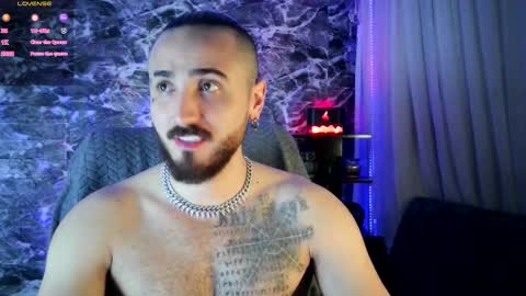 Snapshot of garbel09 chatting on March 2, 2025, 6:27 am Chris  Dont forget to gift me thumb up Its very important to me and makes me happy AF  online show from March 2, 2025, 6:27 am