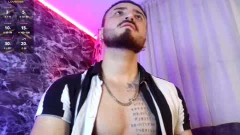 Snapshot of garbel09 chatting on October 8, 2025, 6:33 am Chris  Dont forget to gift me thumb up Its very important to me and makes me happy AF  online show from October 8, 2025, 6:33 am