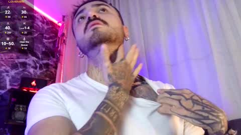 Snapshot of garbel09 chatting on October 29, 2025, 6:59 am Chris  Dont forget to gift me thumb up Its very important to me and makes me happy AF  online show from October 29, 2025, 6:59 am