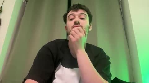 Snapshot of gargoyle_blog chatting on January 8, 2025, 7:13 pm Gargoyle online show from January 8, 2025, 7:13 pm