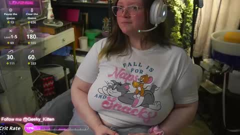 Snapshot of geeky_kitten chatting on September 29, 2025, 9:14 am Geeky Kitten Leina -  online show from September 29, 2025, 9:14 am