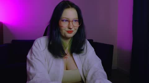 Snapshot of geistermadchen chatting on November 4, 2025, 4:39 pm Vi online show from November 4, 2025, 4:39 pm