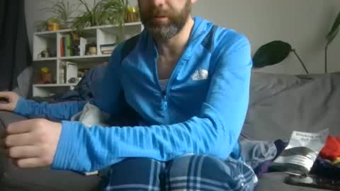 Snapshot of geon2xx chatting on September 19, 2025, 9:22 am Geon online show from September 19, 2025, 9:22 am